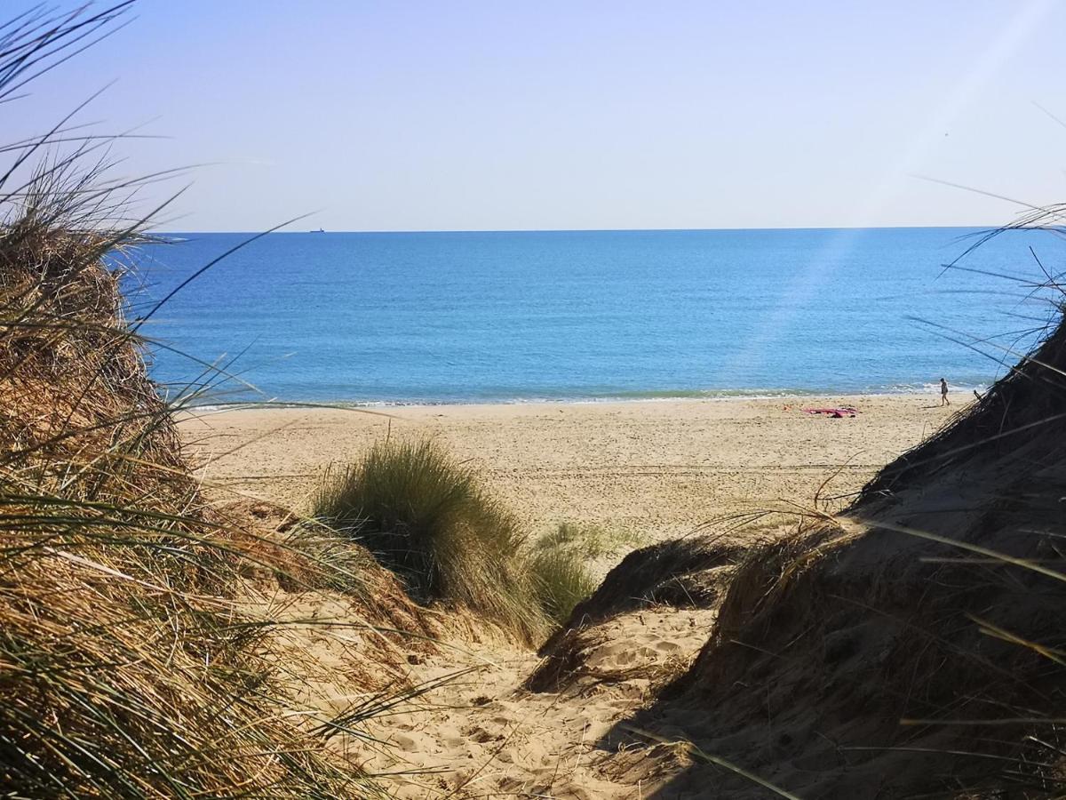 Sea View Chalet, Access To Sandy - Pets Go Free Winterton-on-Sea